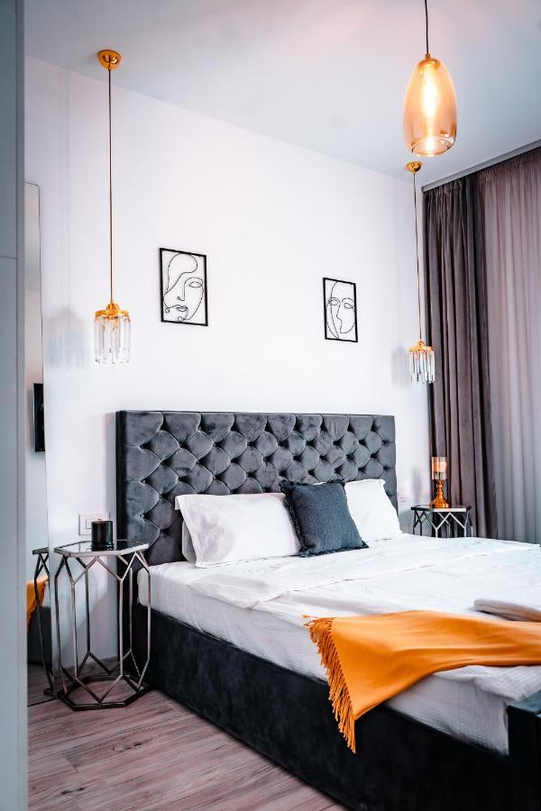 Luxury Family Apartment With Private Parking And Forest View Timisoara Esterno foto