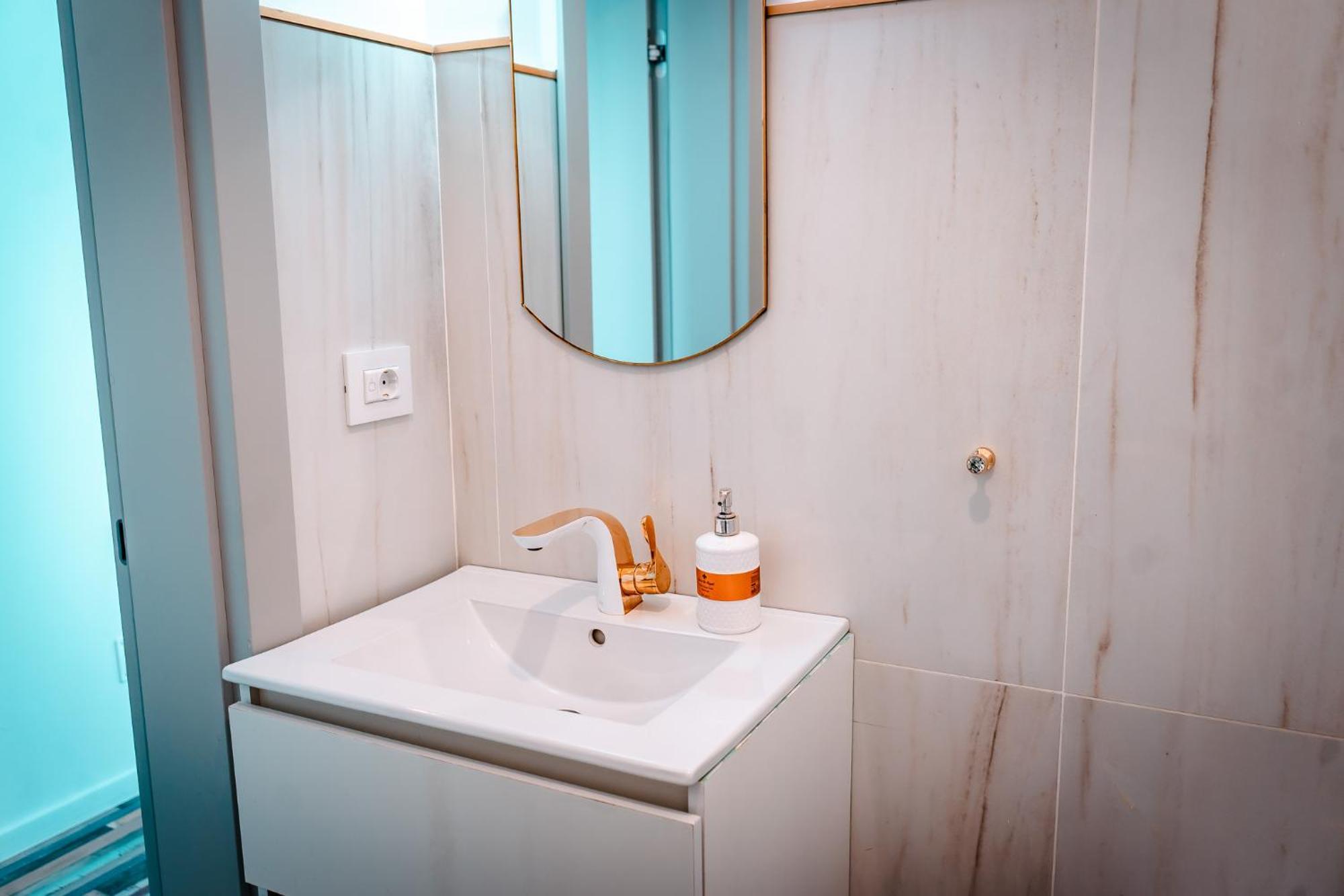 Luxury Family Apartment With Private Parking And Forest View Timisoara Esterno foto